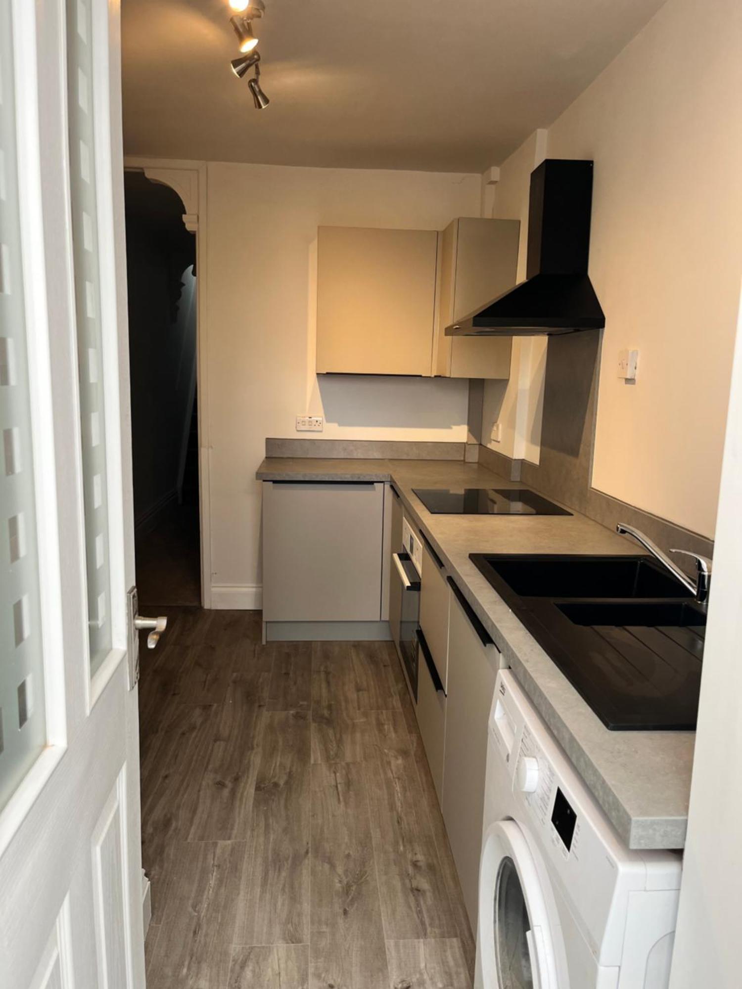 Southsea Homestays - Three Bedroom Home, Sleeps 8 - With Garden & Hot Tub Portsmouth Buitenkant foto